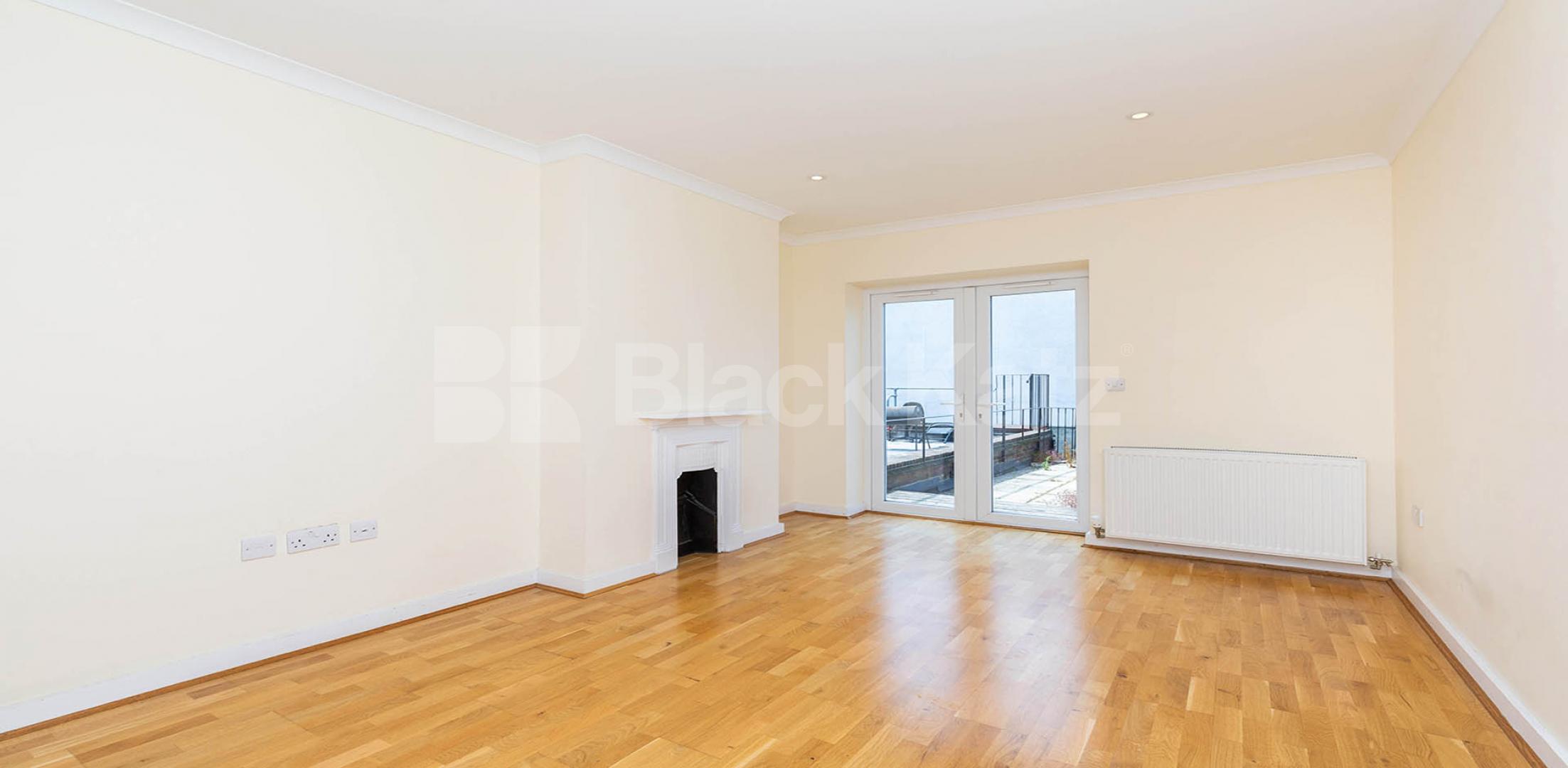 			3 Bedroom, 3 bath, 3 reception Apartment			 High Street North, East Ham E6